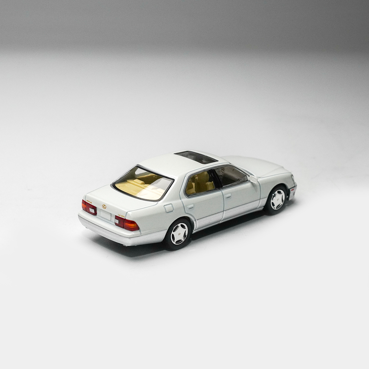 Коллекционная модель автомобил – обзор и цена Die Cast Car 1 64